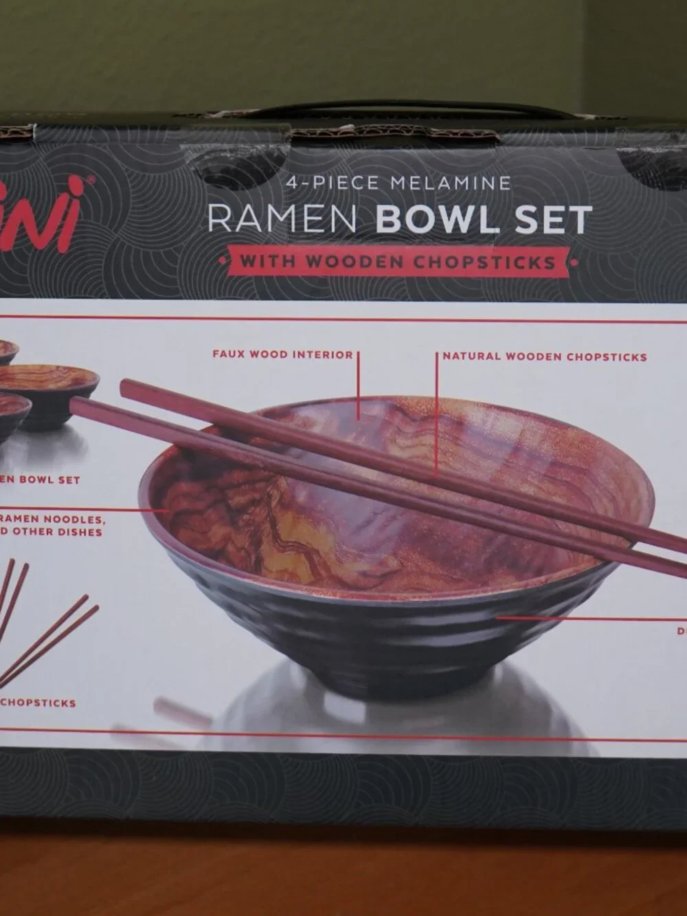 Parini 4 Piece Melamine Ramen Bowl Set with Wooden Chopsticks NEW in Box